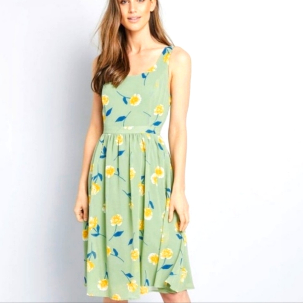 NWT Modcloth Freeing Feeling Pastel Floral Dress. - Picture 2 of 6